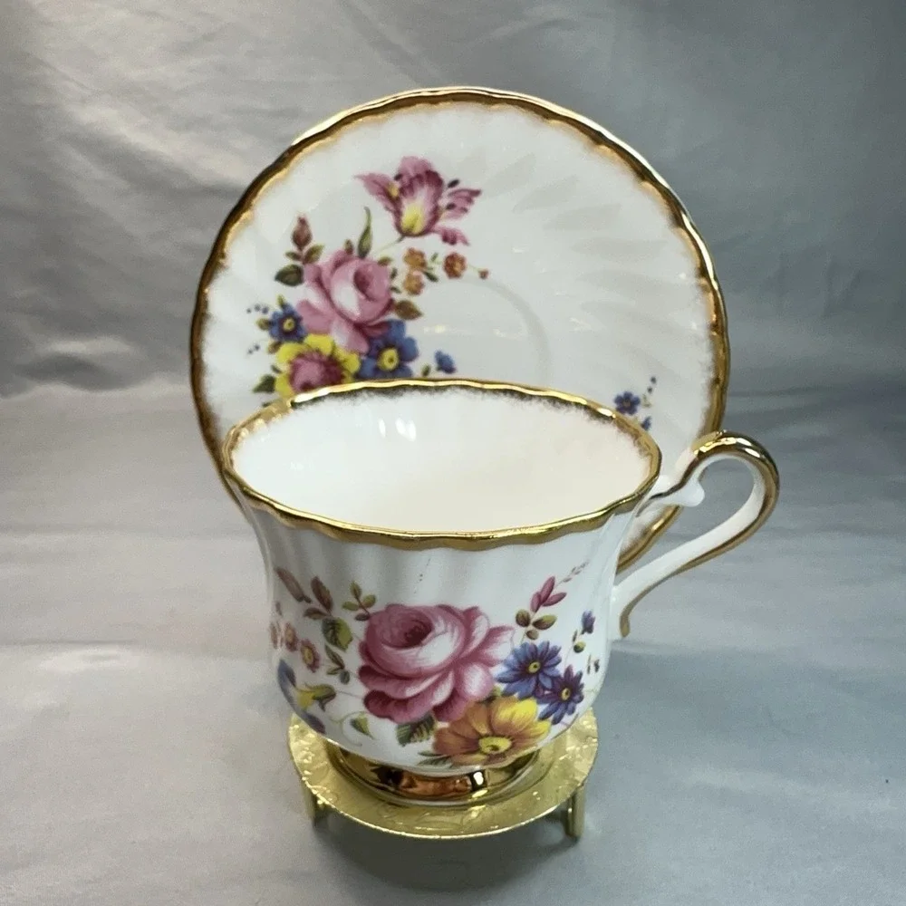 Vtg Pink English Rose Teacup Saucer Royal Ardalt‎ England Grandmillenial